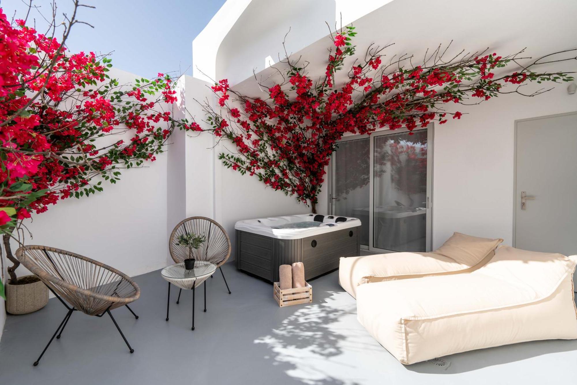 Cycladic Suites & Spa Fira  Eksteriør bilde